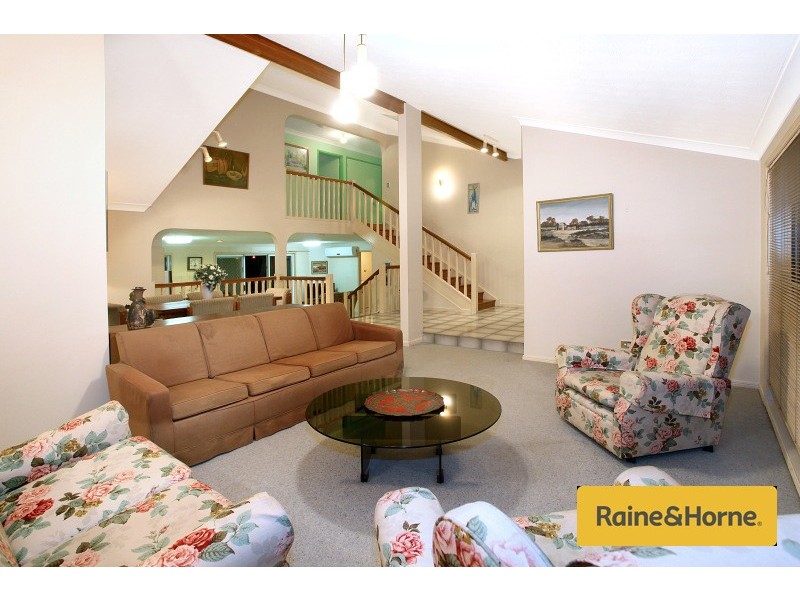 12 Latrobe Avenue, Helensvale QLD 4212
