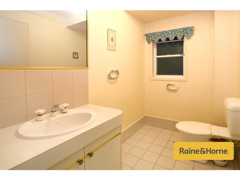 12 Latrobe Avenue, Helensvale QLD 4212