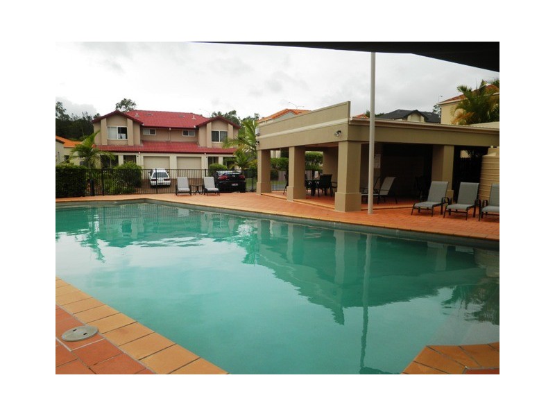 16/74 Universal Street, Pacific Pines QLD 4211