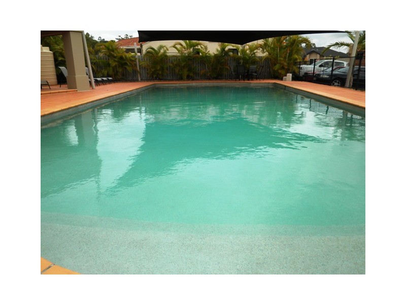 8/74 Universal Street, Pacific Pines QLD 4211