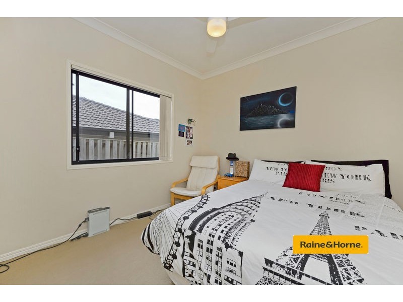 4 Bonner Court, Pacific Pines QLD 4211