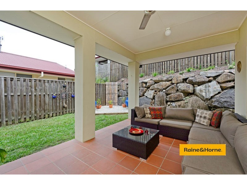 4 Bonner Court, Pacific Pines QLD 4211