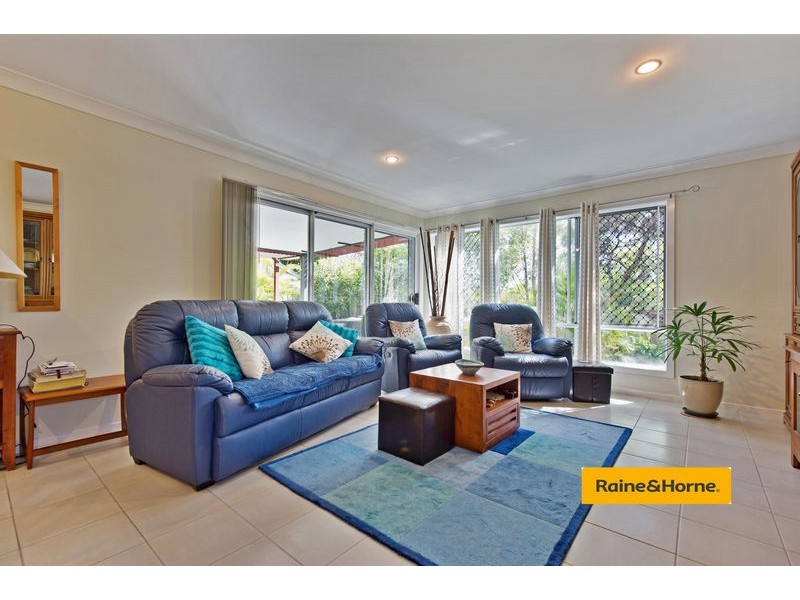 3 Norfolk Drive, Pacific Pines QLD 4211
