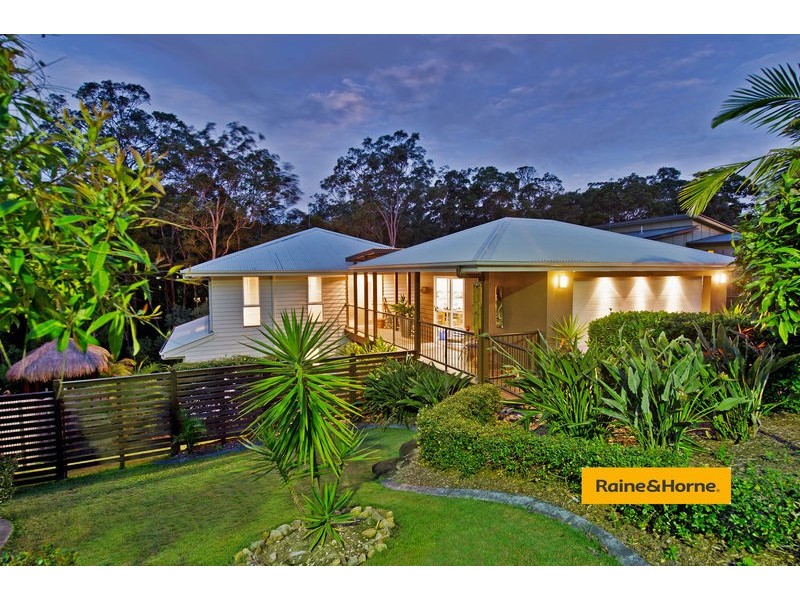 62 Cobb and Co Drive, Oxenford QLD 4210