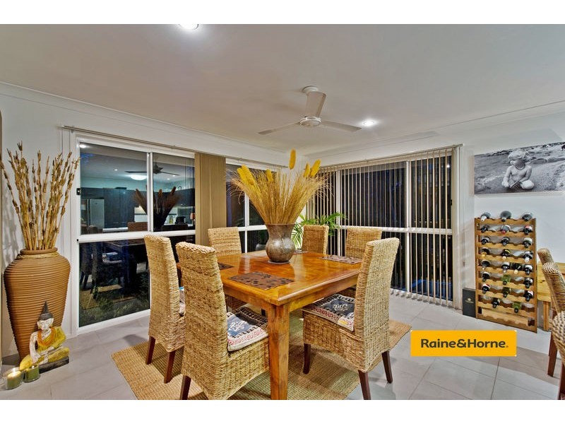 62 Cobb and Co Drive, Oxenford QLD 4210