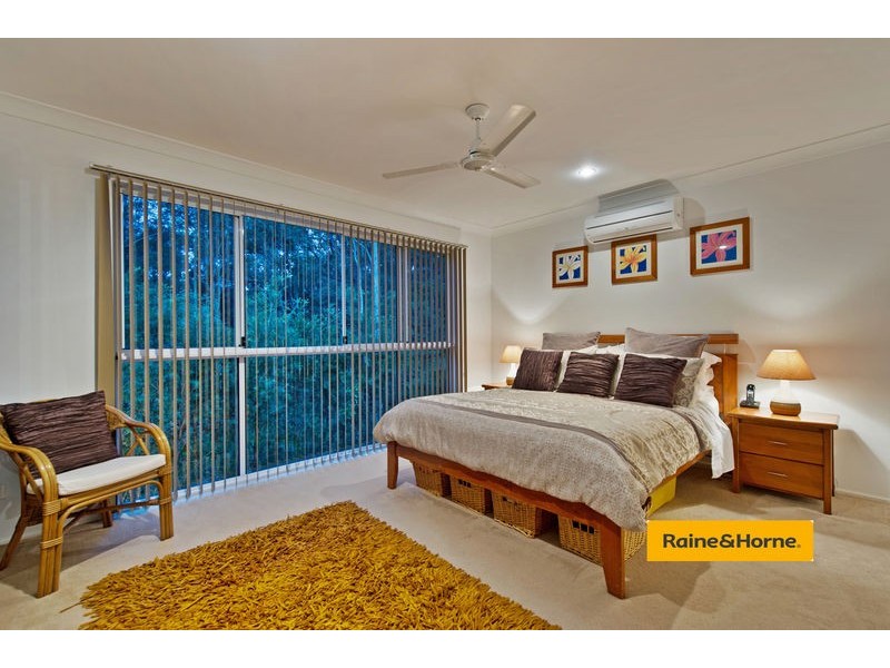 62 Cobb and Co Drive, Oxenford QLD 4210