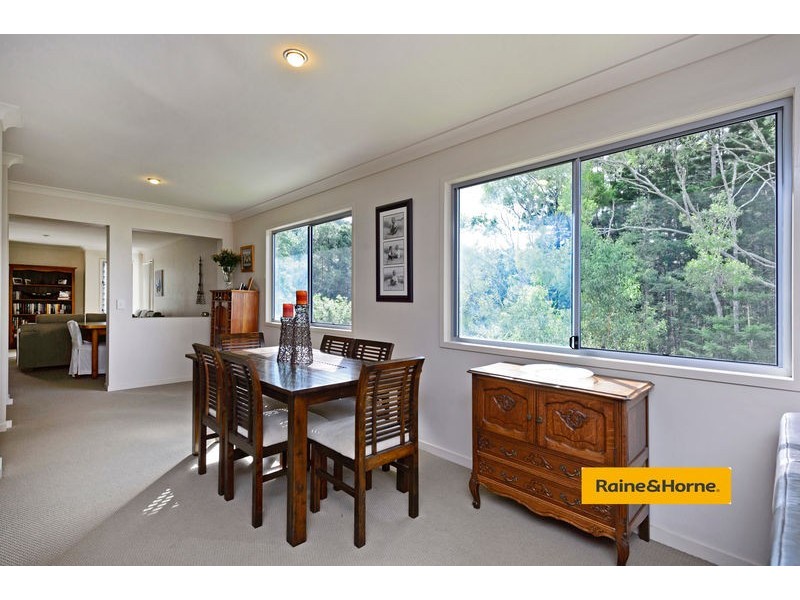 9 Lambert Drive, Maudsland QLD 4210