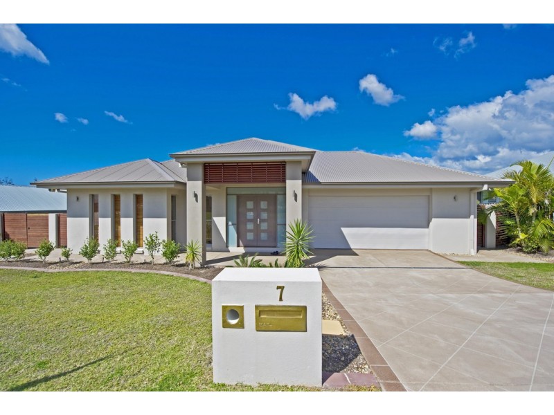 7 Kintail Lane, Coomera Waters QLD 4209