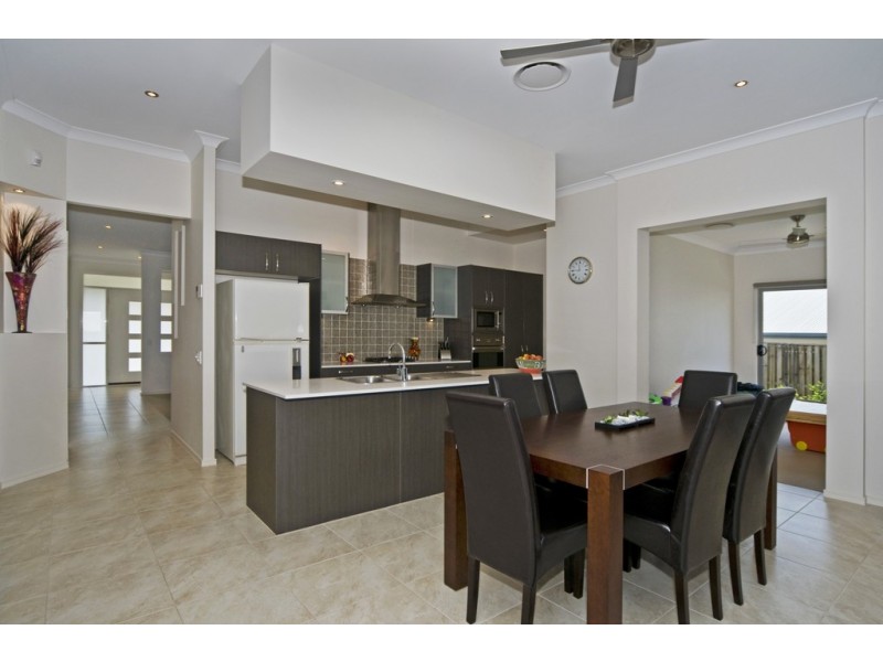 7 Kintail Lane, Coomera Waters QLD 4209