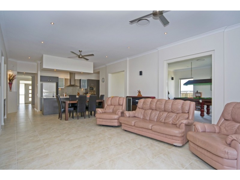 7 Kintail Lane, Coomera Waters QLD 4209