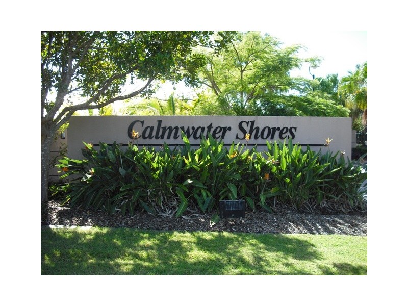 2 Pipers Pt, Helensvale QLD 4212