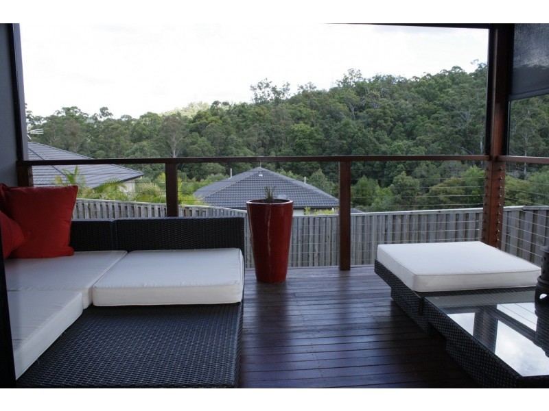 16 Chesterton Street, Pacific Pines QLD 4211