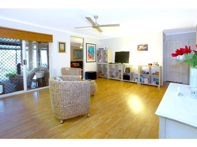 9 Rosswood Court, Helensvale QLD 4212