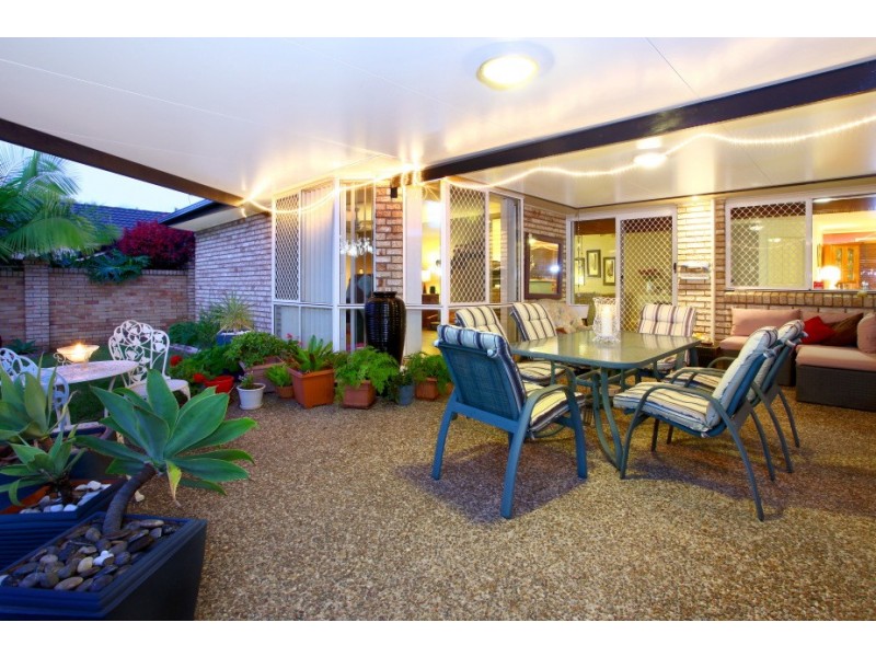 9 Rosswood Court, Helensvale QLD 4212