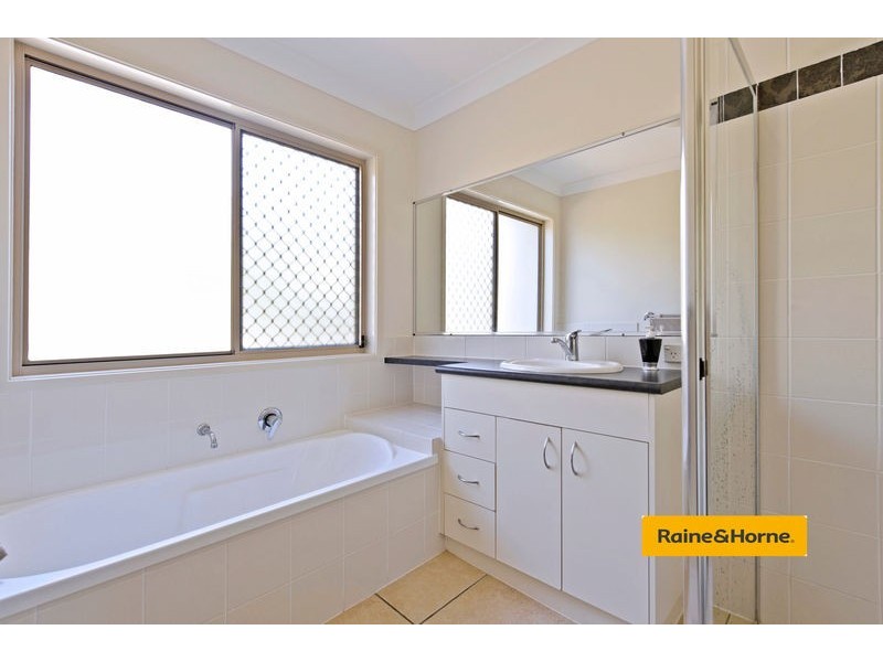 16 Cossington Circuit, Maudsland QLD 4210