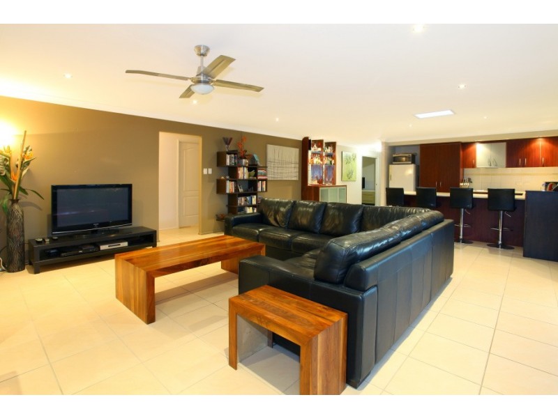 26 Whitely Circuit, Maudsland QLD 4210