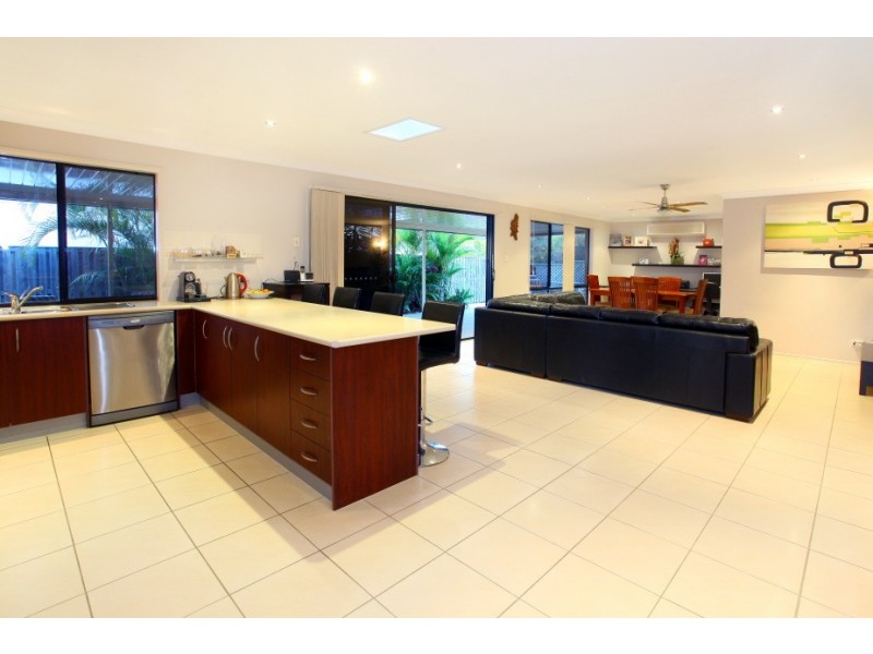 26 Whitely Circuit, Maudsland QLD 4210