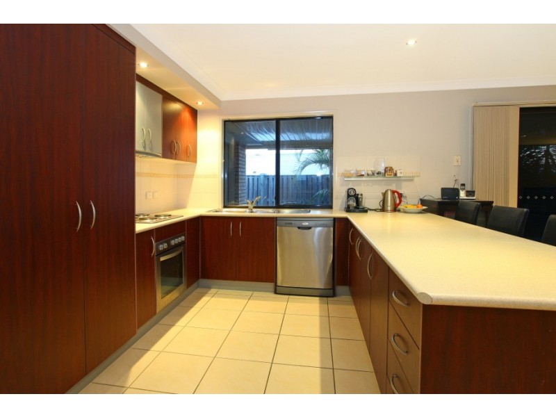 26 Whitely Circuit, Maudsland QLD 4210