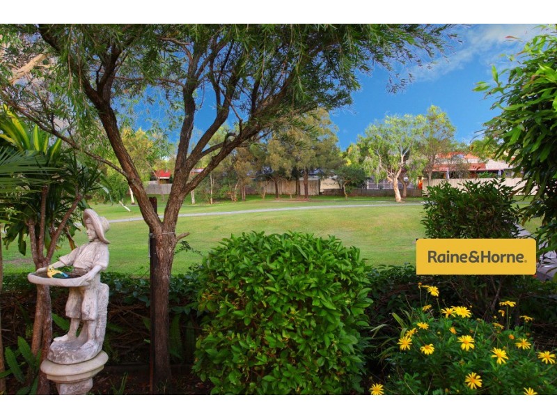 1/32 Chaplin Crescent, Oxenford QLD 4210