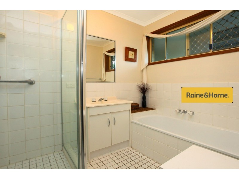 1/32 Chaplin Crescent, Oxenford QLD 4210