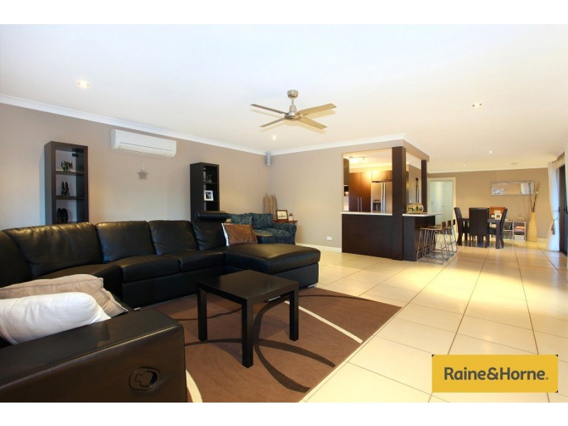 20 Ashford Road, Helensvale QLD 4212