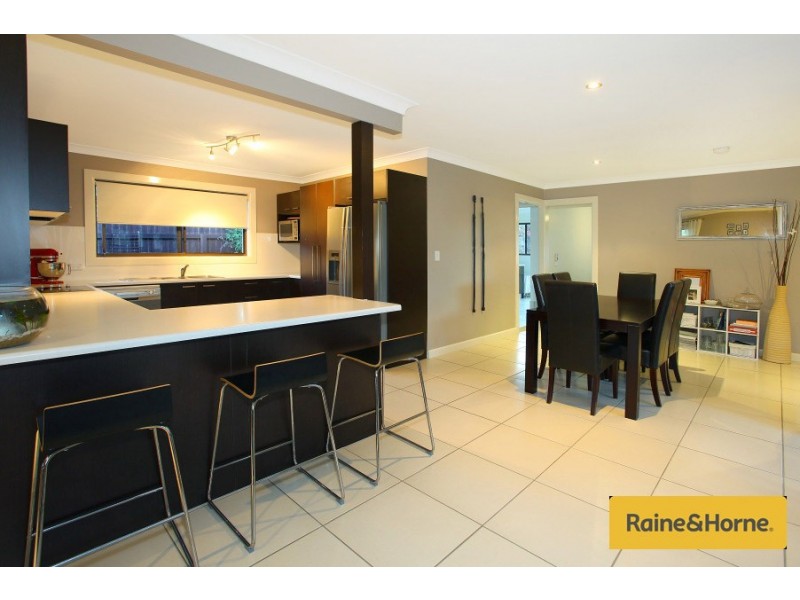 20 Ashford Road, Helensvale QLD 4212