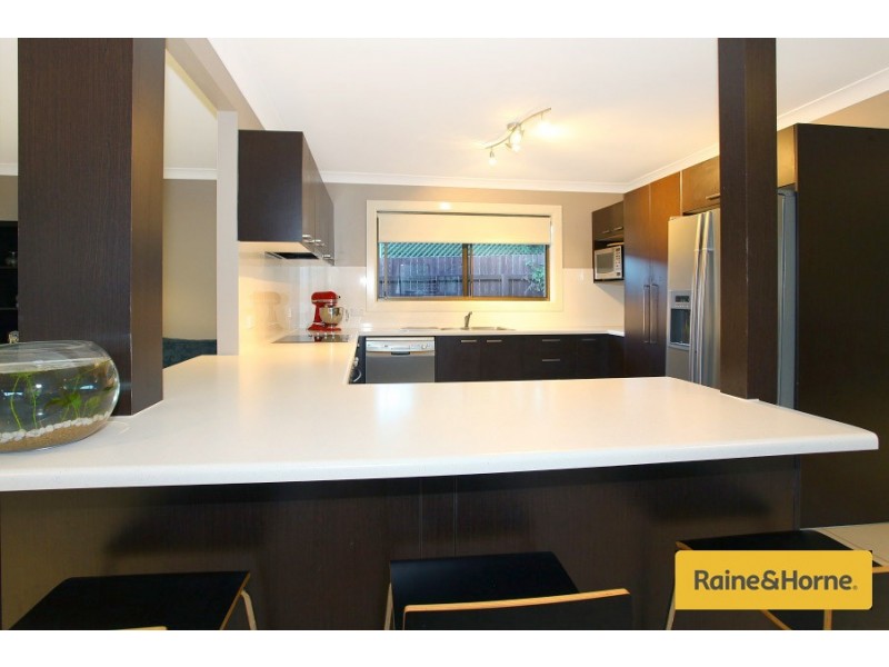 20 Ashford Road, Helensvale QLD 4212