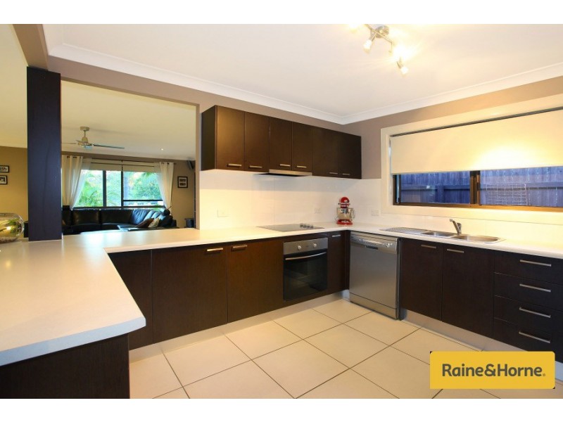 20 Ashford Road, Helensvale QLD 4212