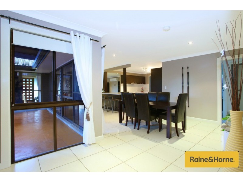 20 Ashford Road, Helensvale QLD 4212