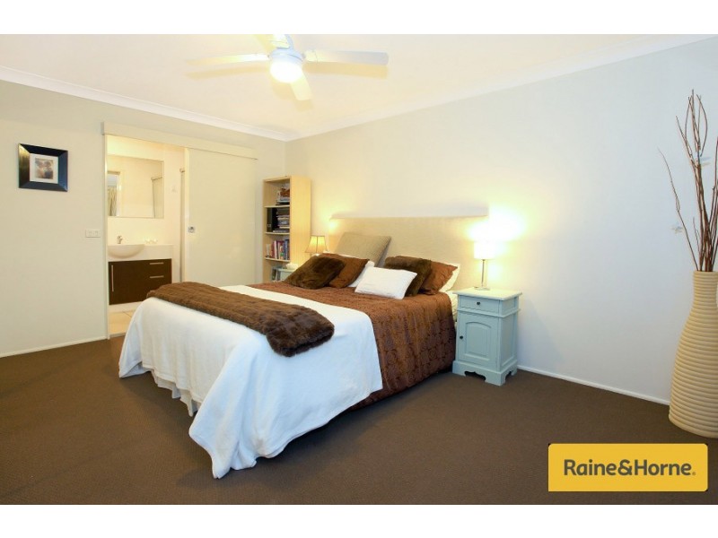 20 Ashford Road, Helensvale QLD 4212