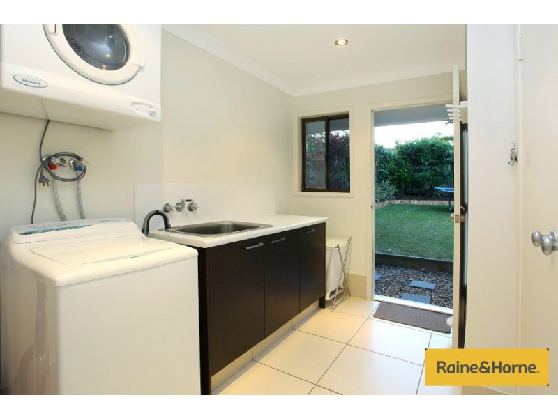 20 Ashford Road, Helensvale QLD 4212