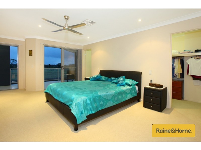 32A Harbourvue Court, Helensvale QLD 4212