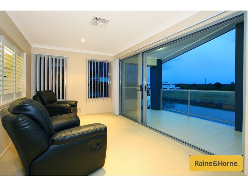 32A Harbourvue Court, Helensvale QLD 4212