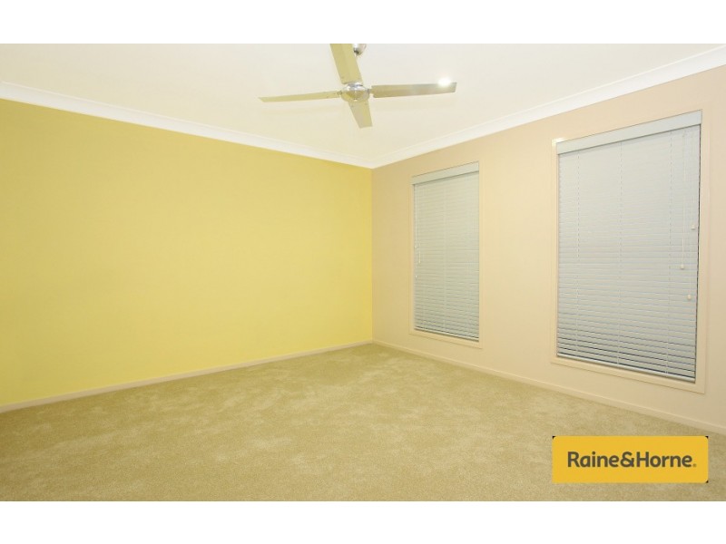 32A Harbourvue Court, Helensvale QLD 4212