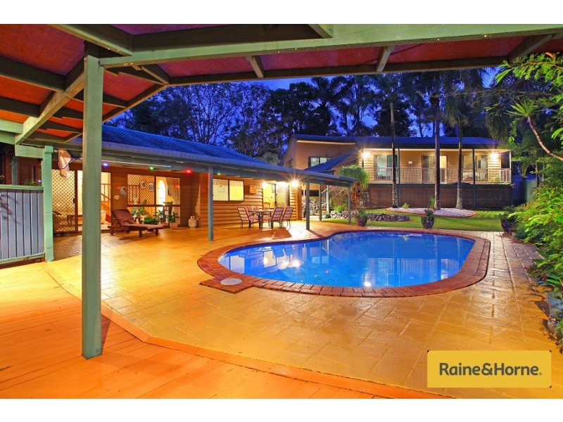 9 Berri Place, Helensvale QLD 4212
