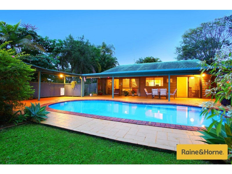 9 Berri Place, Helensvale QLD 4212