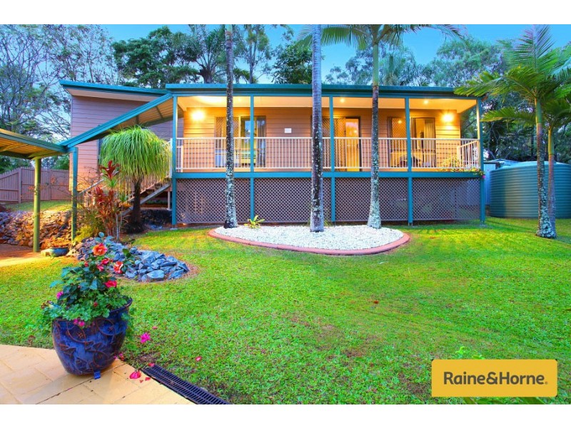 9 Berri Place, Helensvale QLD 4212