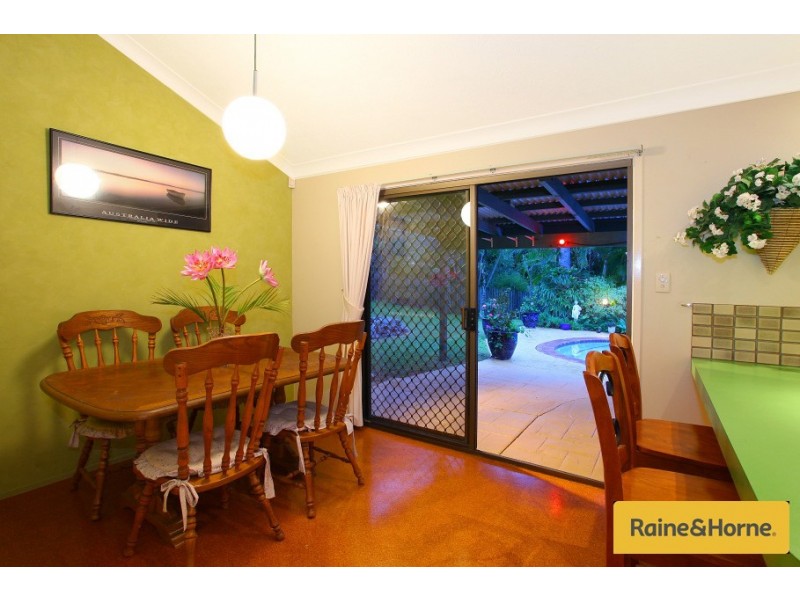 9 Berri Place, Helensvale QLD 4212