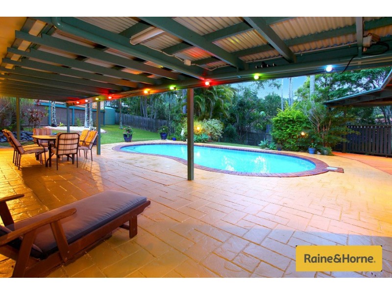 9 Berri Place, Helensvale QLD 4212