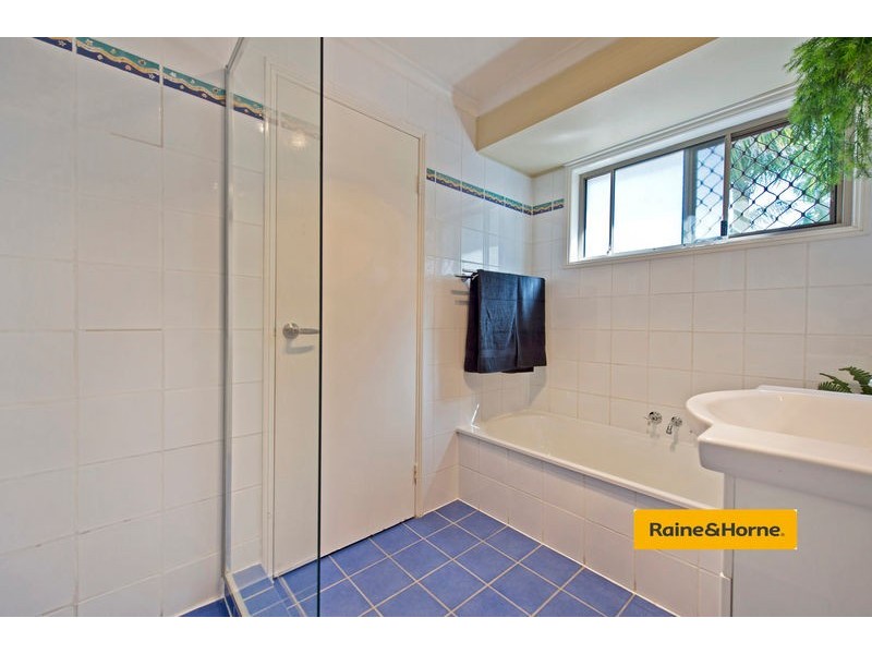 43 Village Way, Oxenford QLD 4210