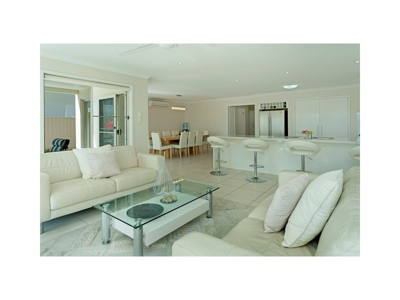 47 Coomera Court, Helensvale QLD 4212