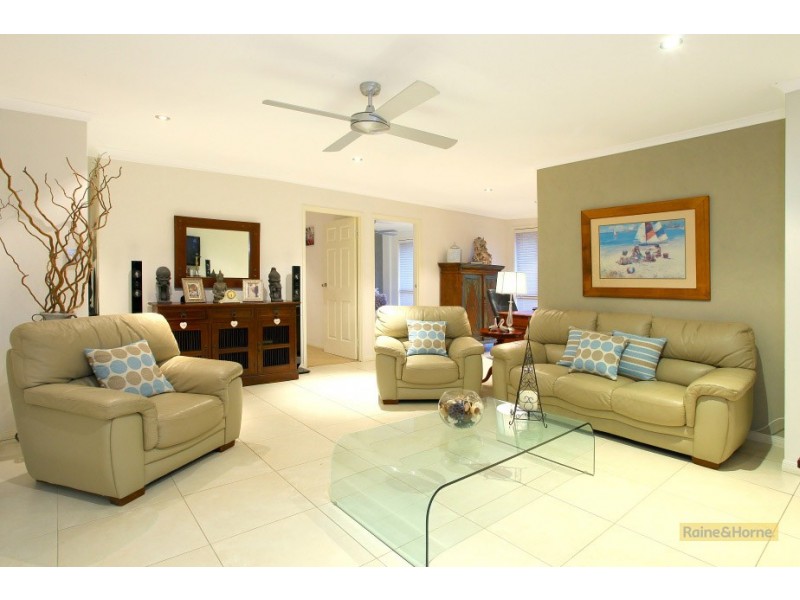 5 Sorell Place, Helensvale QLD 4212