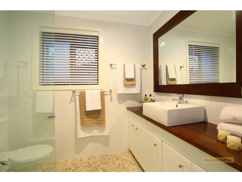 5 Sorell Place, Helensvale QLD 4212