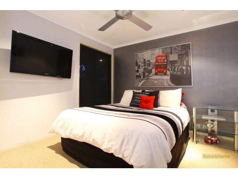 5 Sorell Place, Helensvale QLD 4212