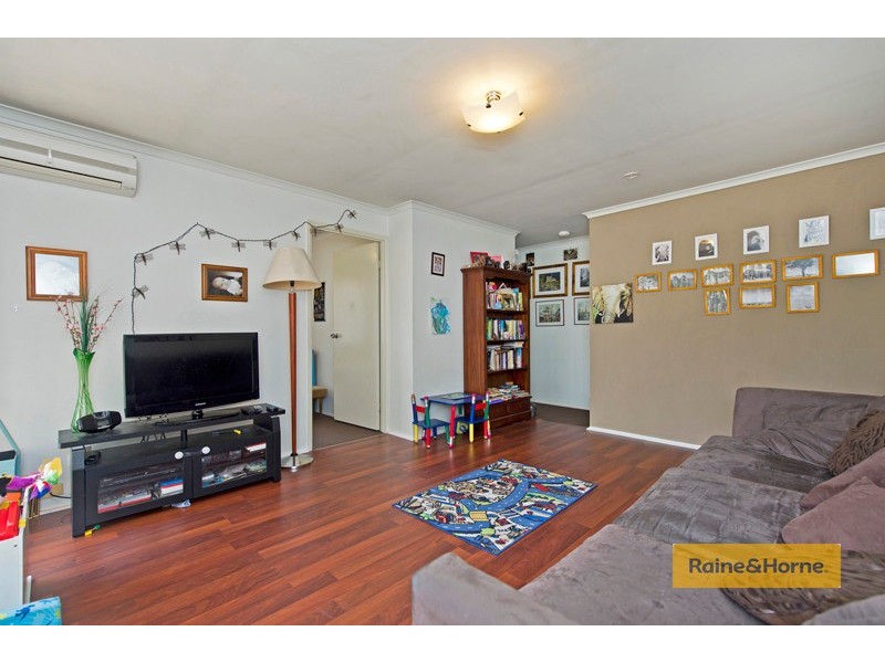 2/5 Theatre Street, Oxenford QLD 4210