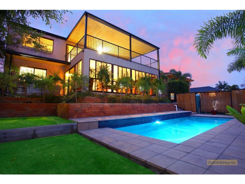 46 Gippsland Drive, Helensvale QLD 4212