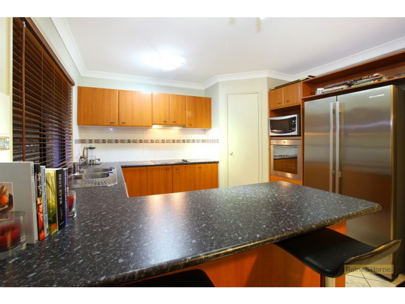 46 Gippsland Drive, Helensvale QLD 4212