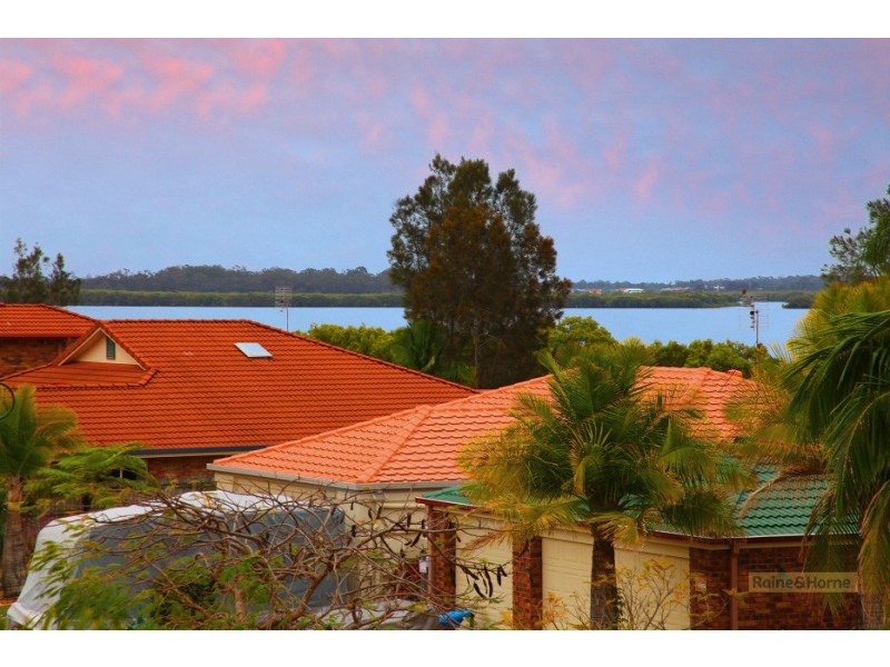 46 Gippsland Drive, Helensvale QLD 4212