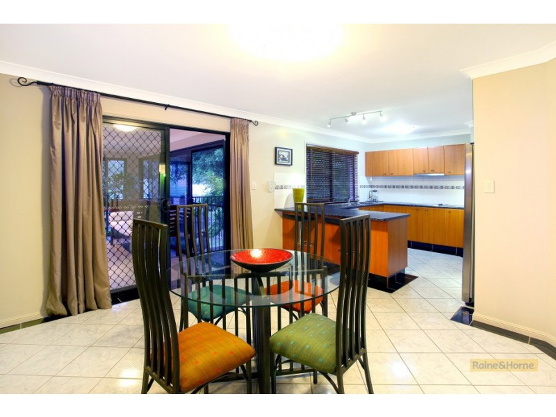 46 Gippsland Drive, Helensvale QLD 4212