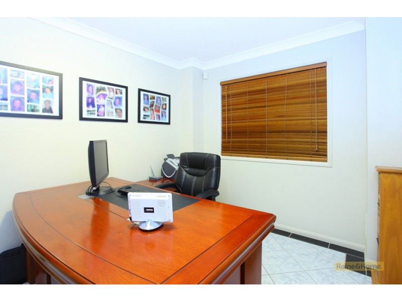 46 Gippsland Drive, Helensvale QLD 4212